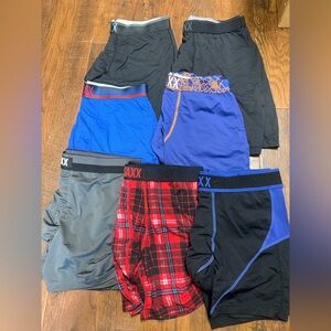 Lot of 7 Saxx boxerbriefs. Size medium